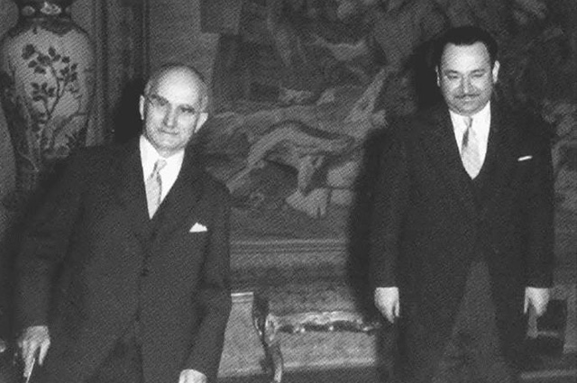 Посол Коста-Рики в Италии Т. Кастро (И. Григулевич) с итальянским президентом Л. Эйнауди после вручения верительных грамот. 14 мая 1952 года. Фото: Public Domain